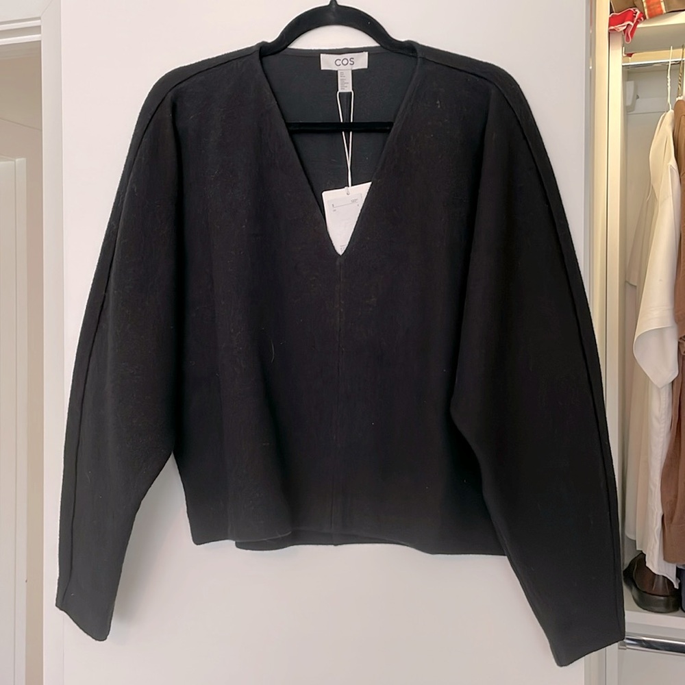 COS Jumper - Black - size small